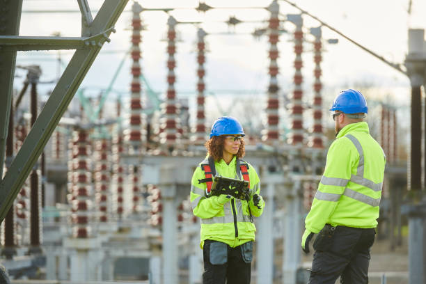 Best Affordable Emergency Electrician  in Lowell, MA